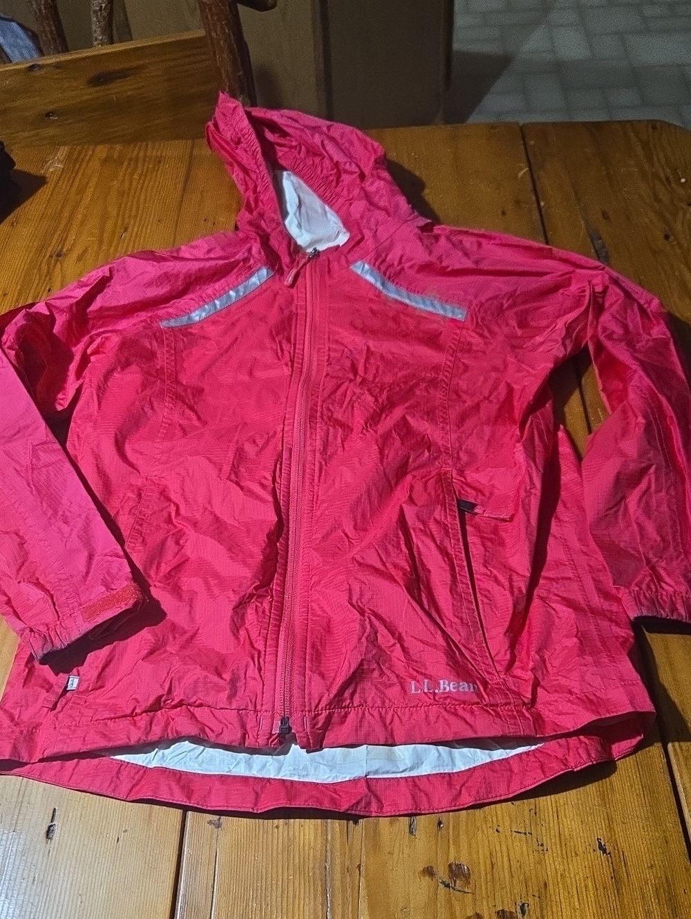 L.L. Bean Hot Pink Hooded Rain Shell Sz M Flawed